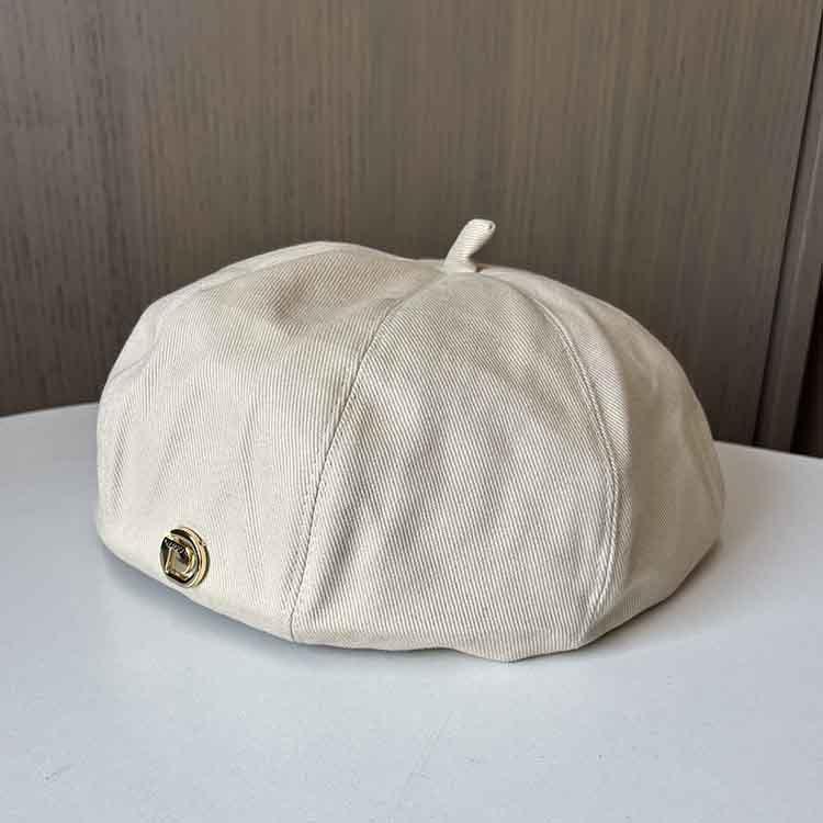 Metal Buckle Letter Mark Beret Female Japanese Literary And Artistic Painter Hat Solid Color Casual Versatile Pumpkin Hat
