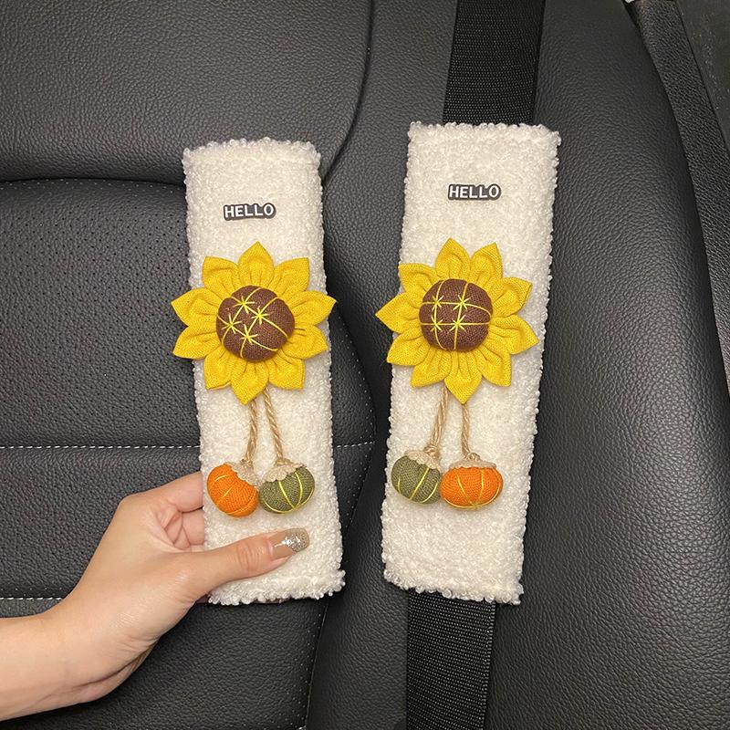 Cute Sunflower Plush Car Seat Belt Cover Artificial Lamb Shoulder Pad Protection Car Decoration Comfortable Soft Accessories