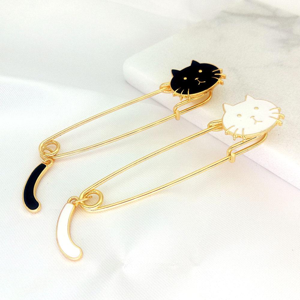 Kawaii Wiggling Tail Kitten Brooch Enamel Lapel Pin