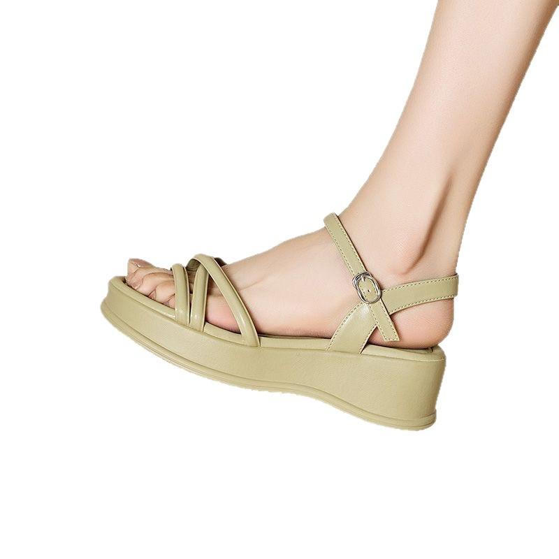Small muffin thick-soled one-word sandals summer new 2025 Korean version fairy wind thin-strapped Roman sandals