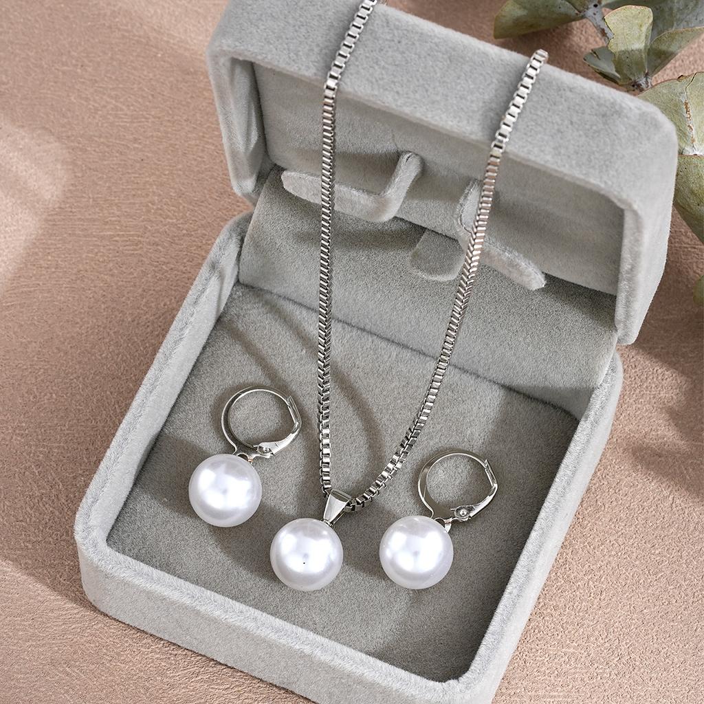 Set Round Pearl Pendant Necklace for Women Exquisite Fashion Rhinestone Double Earring Set Wedding Jewelry Gift