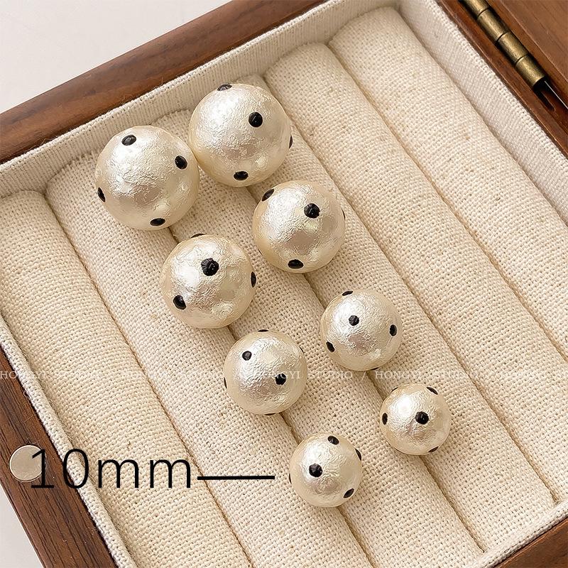2024 High-End Pearl Stud Earrings: French Light Luxury Style for Women