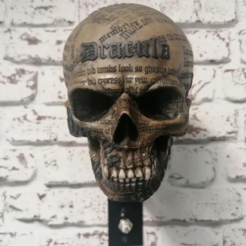 Držák na lebku pro motocyklovou helmu a bundu Kreativní cool držák na motocyklovou helmu v podobě lebky Nástěnný závěs na helmu v podobě lebky pro dospělé