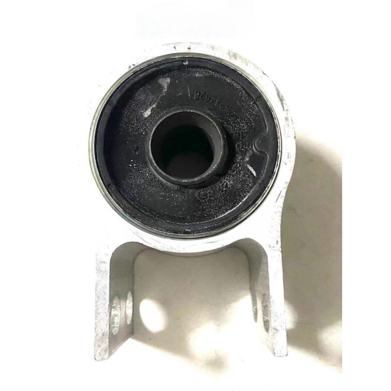 Front Lower Suspension Strut Triangle Arm Bushing Big Small for Buick GL8ES 2.0T 25S 2017 2018 - 1609281235