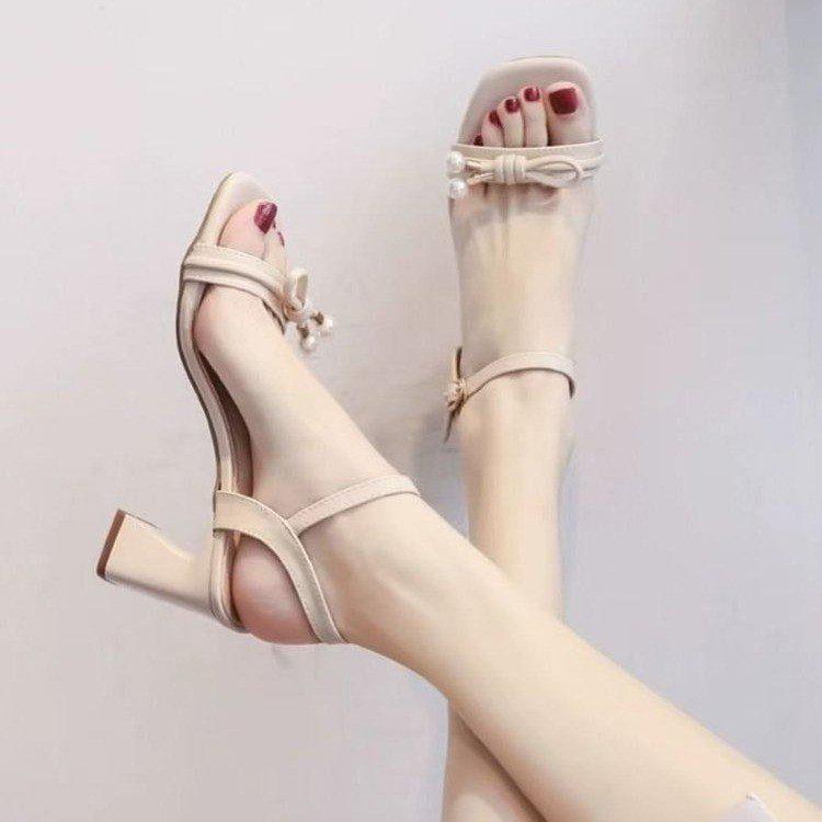 

Женские босоножки на высоком каблуке с одним ремешком - Французский стиль с жемчугом 34 грязно-белый