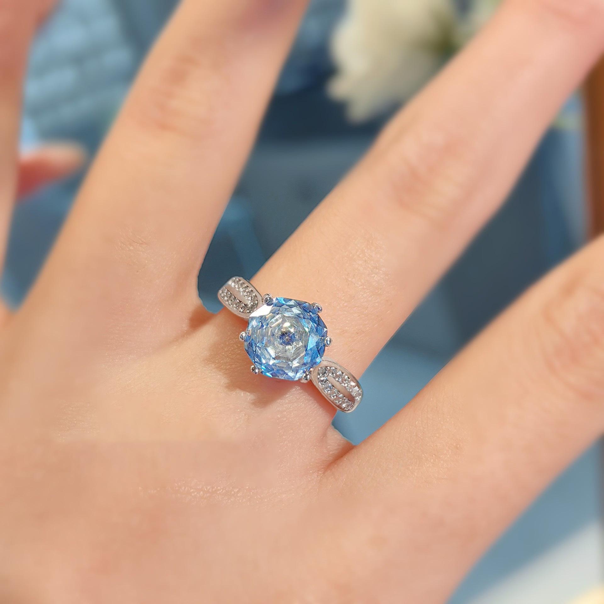 

Elegant Blue Tanzanite Octagonal Pendant Set with Rose Cut Diamonds and Stud Earrings for Women