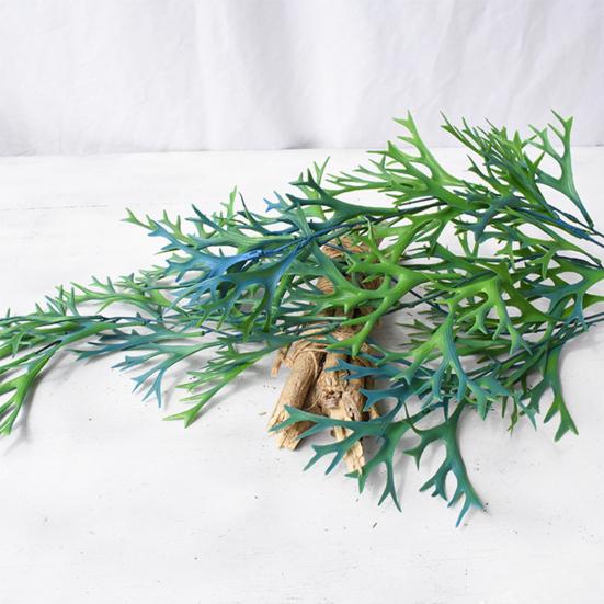 Rattan Sintetico da Parete Senza Irrigazione Facile Manutenzione Colore Vivace Realistico Decorazione per la Casa Plastica Felce Finta Pianta Verde Foglia di Corna di Cervo per Matrimonio