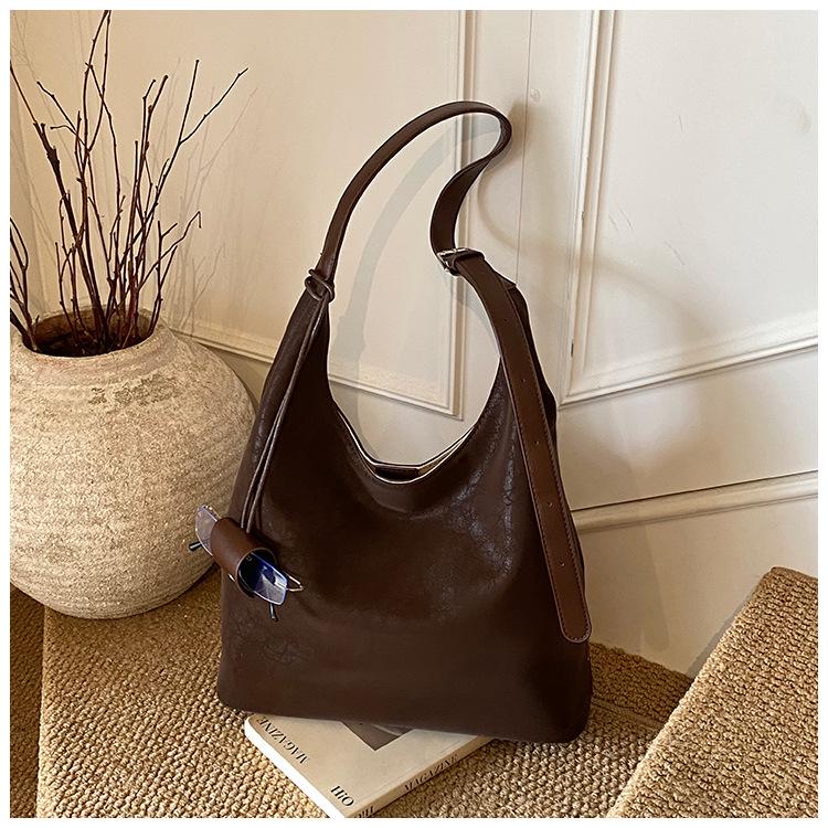 

2025 Korean Style Luxury Women’s Handbag: Winter Large Capacity Shoulder & Crossbody Bag 33.5*12*41 cm