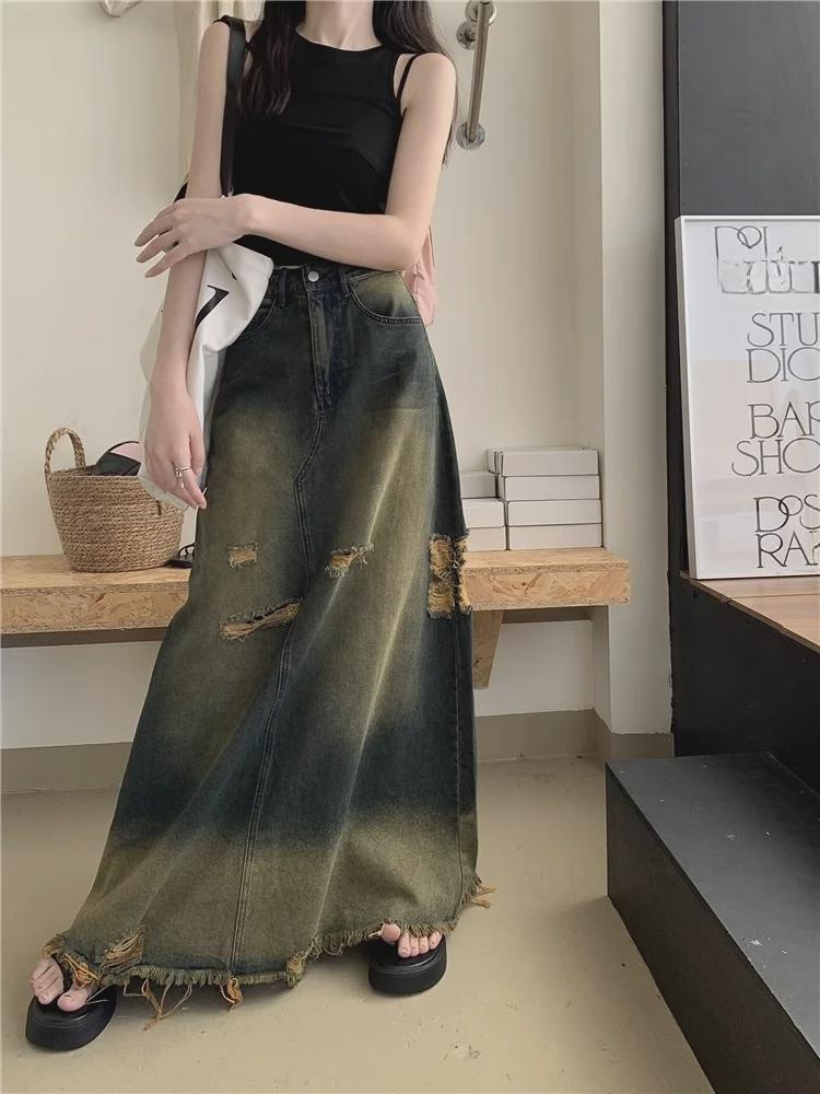 Women's 2024 Nostalgic Retro High-Waist A-Line Denim Skirt with Raw Edge and Ripped Details