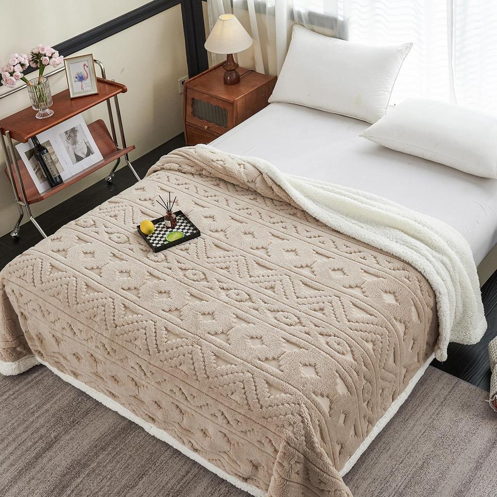 New Minimalist Hollow Jacquard Blanket Thickened Soft Warm Bed Blankets Quilt Multi Functional Sofa Blanket for Office Nap Time