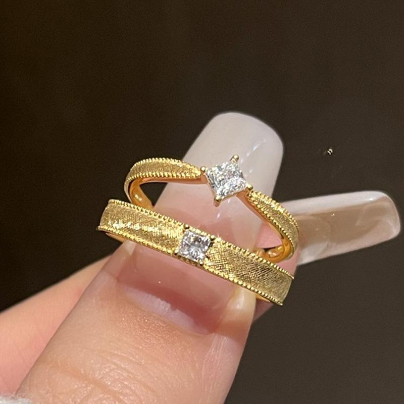 Vintage brushed single diamond rings for women vegetarian circle light luxury exquisite square diamond ring couple's jewelry