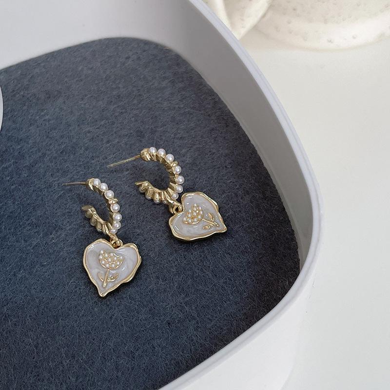 

High-End Retro Heart & Tulip S925 Silver Earrings