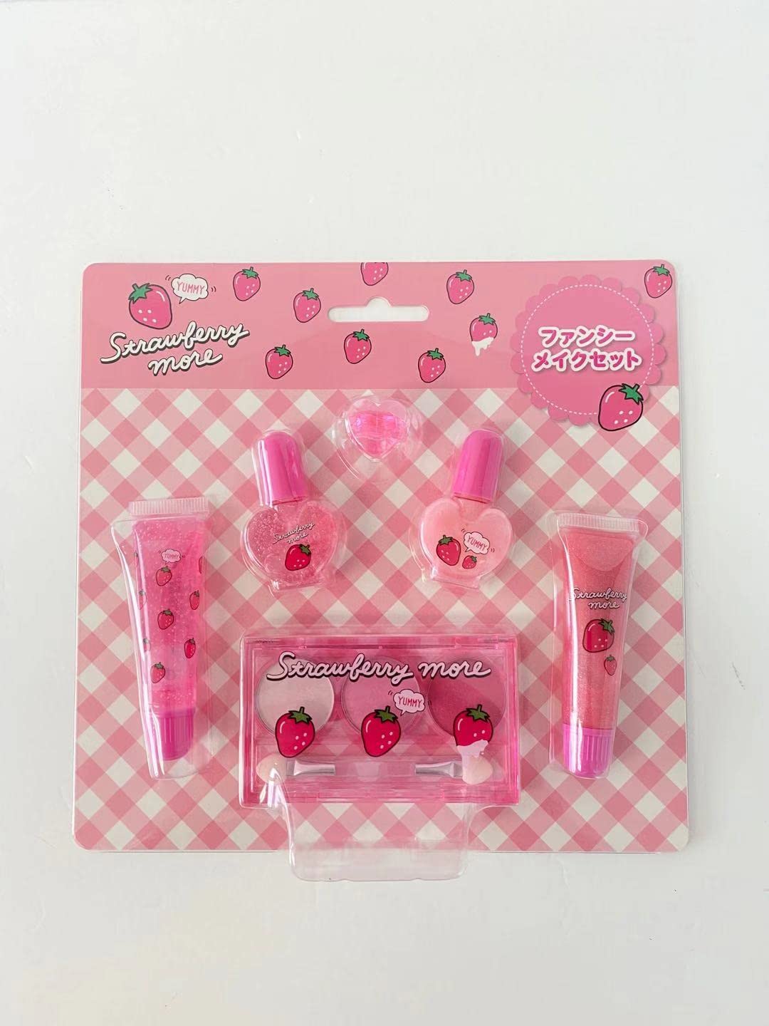 

Набор декоративной косметики Race Fancy Makeup Kit Strawberry 200963