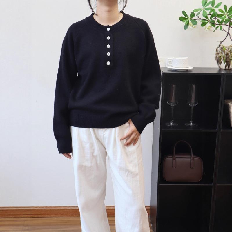 Autumn and winter new solid color loose high-end knitted sweater top lazy wind soft waxy sweater pullover woman