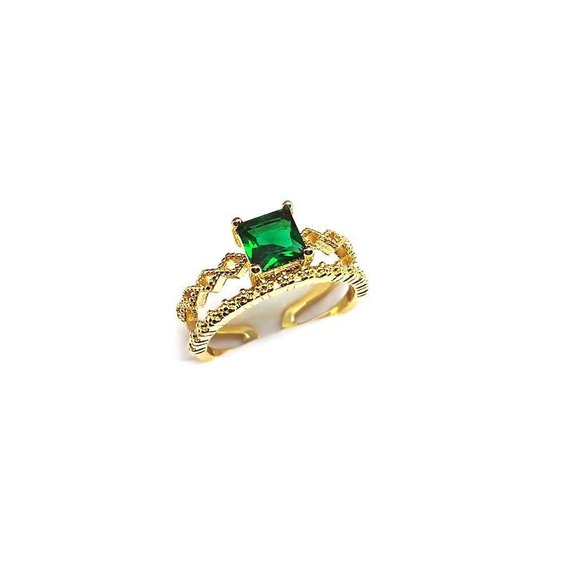 Vintage Princess Style Imitation Emerald Square Red Corundum Ring Women'S Light Luxury Lace Spinel Blue Diamond Ring