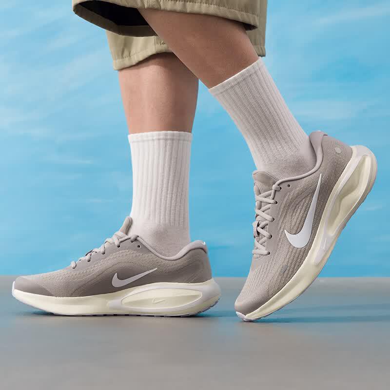 Nike Men's Lifestyle Running Shoes FN0228-012