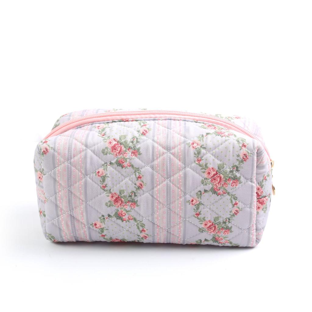 Quilted Cosmetic Bag with Floral Print Large Capacity Makeup Organizer Travel Toiletry Storage Pouch for Women