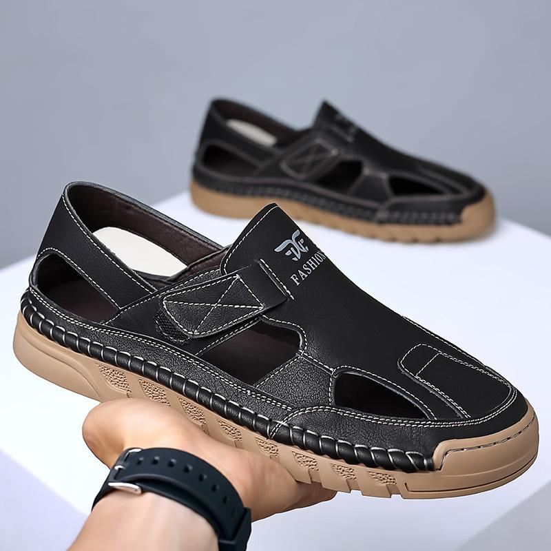 Sandals men's summer new bag head outer wear holes beach shoes hollow men's leather sandals