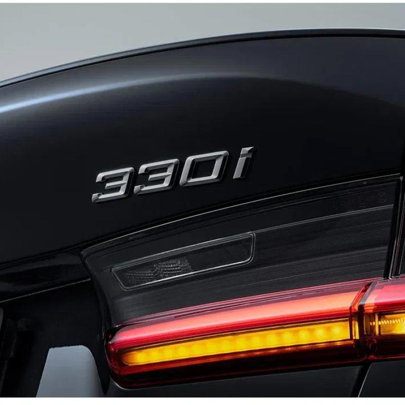 1 Stück ABS Auto-Kofferraum-Buchstaben Logo-Abzeichen-Emblem-Aufkleber für 3er-Serie 316i 320i 325i 328i 330i 335i E46 E90 E91 F30 F31 F34 G20