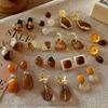 Maillard Braune Geometrische Runde Ohrstecker: Modischer, Retro- und vielseitiger hochwertiger Schmuck für Frauen.