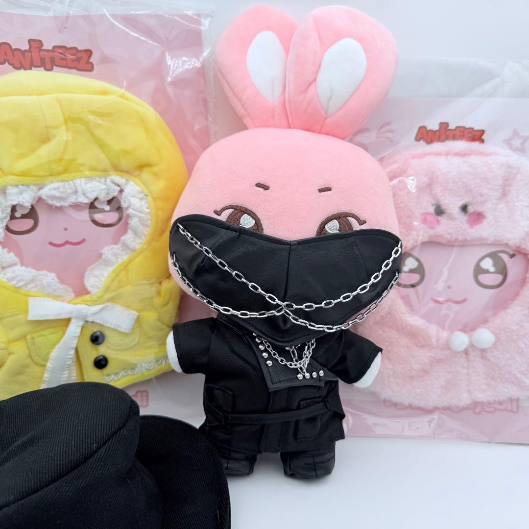

[USED] Official ATEEZ Dongpyori Plush Toy & OUTFIT (3 pieces)