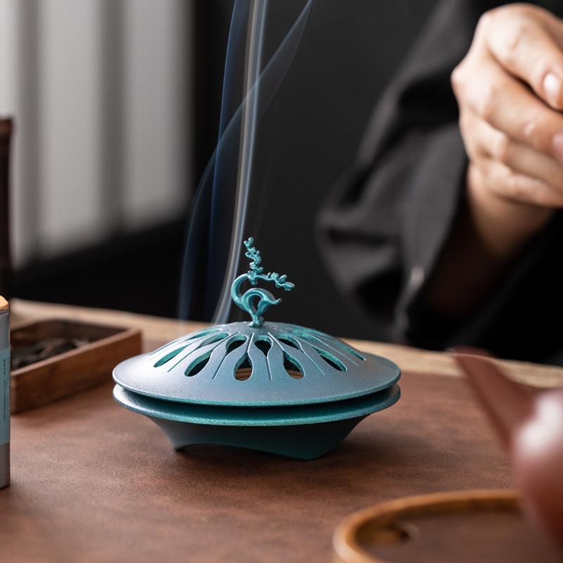 Luxury Alloy Zen Incense Burner for Sandalwood Coil Incense Auspicious Deer Cover Metal Ash Collector with Mesh Home Ornament