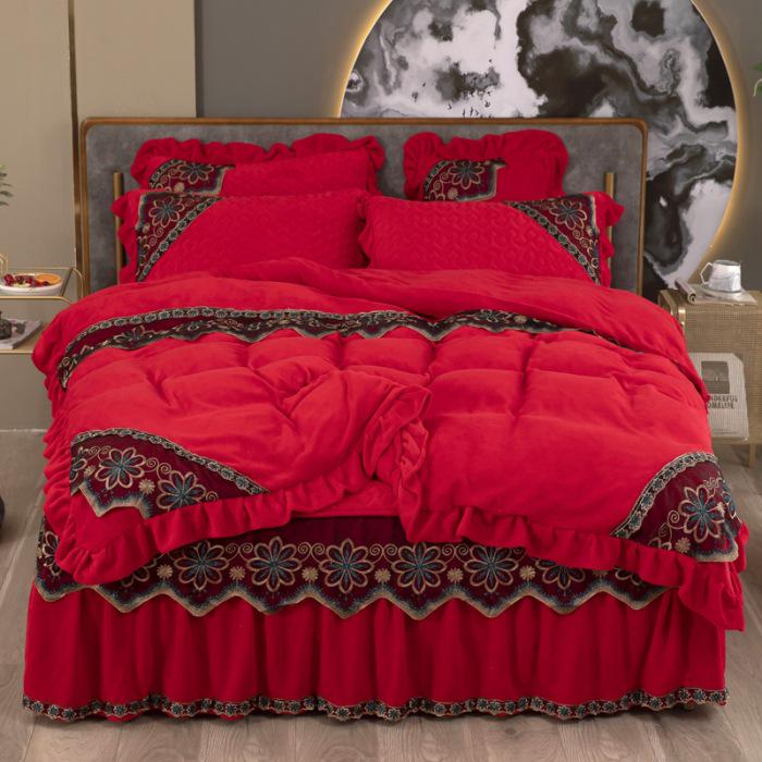 220g Quilted Bed Skirt Set: Warm Milk Velvet with Lace Embroidery (Four Pieces)