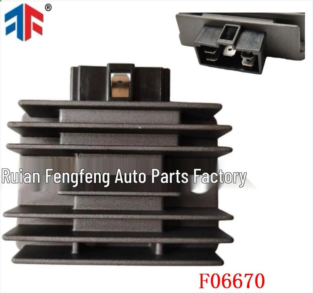 Regulátor/usměrňovač pro RVT1000R RC51 00-01 SH561-12 31600-KG1-920