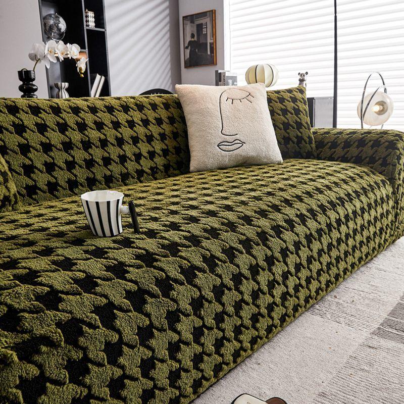 New Short Plush Sofa Cover Cloth Lamb Wool Universal Dust Cover Big Blanket Fully Enclosed L Sofas Towel Home Decoration