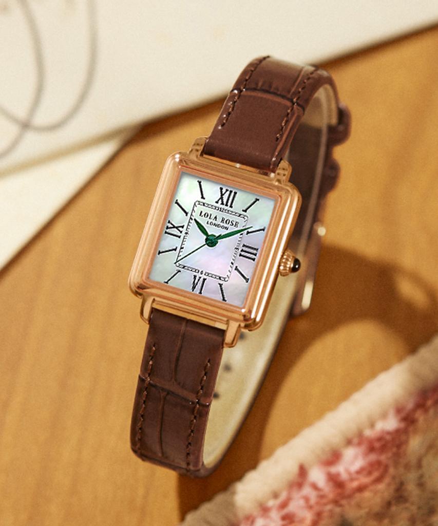 Lollalojeu New Cube Mother-Of-Pearl Green Hands Classic Wristwatch