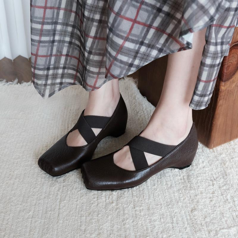2026 Autumn New Woman Elegant Flats Fashion Korean Style Soft Bottom Anti-slippery Versatile Princess Female Ballet Leather Shoe