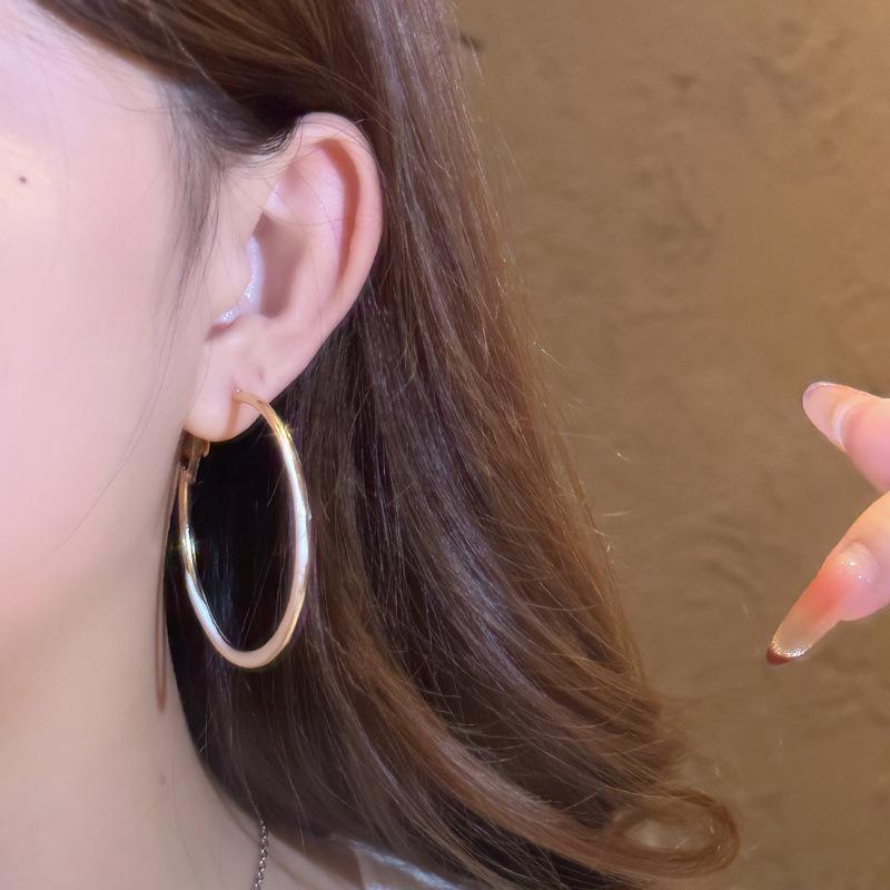 111 Silver Needle New Trendy Internet Celebrity Drop Glaze Large Circle Earrings Women's Simple Earrings High-end Temperament Circle Earrings