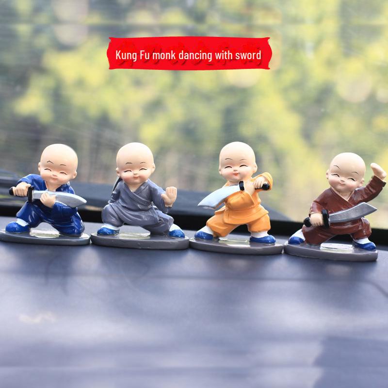 

Креативная фигурка монаха из смолы с ножом для украшения автомобиля