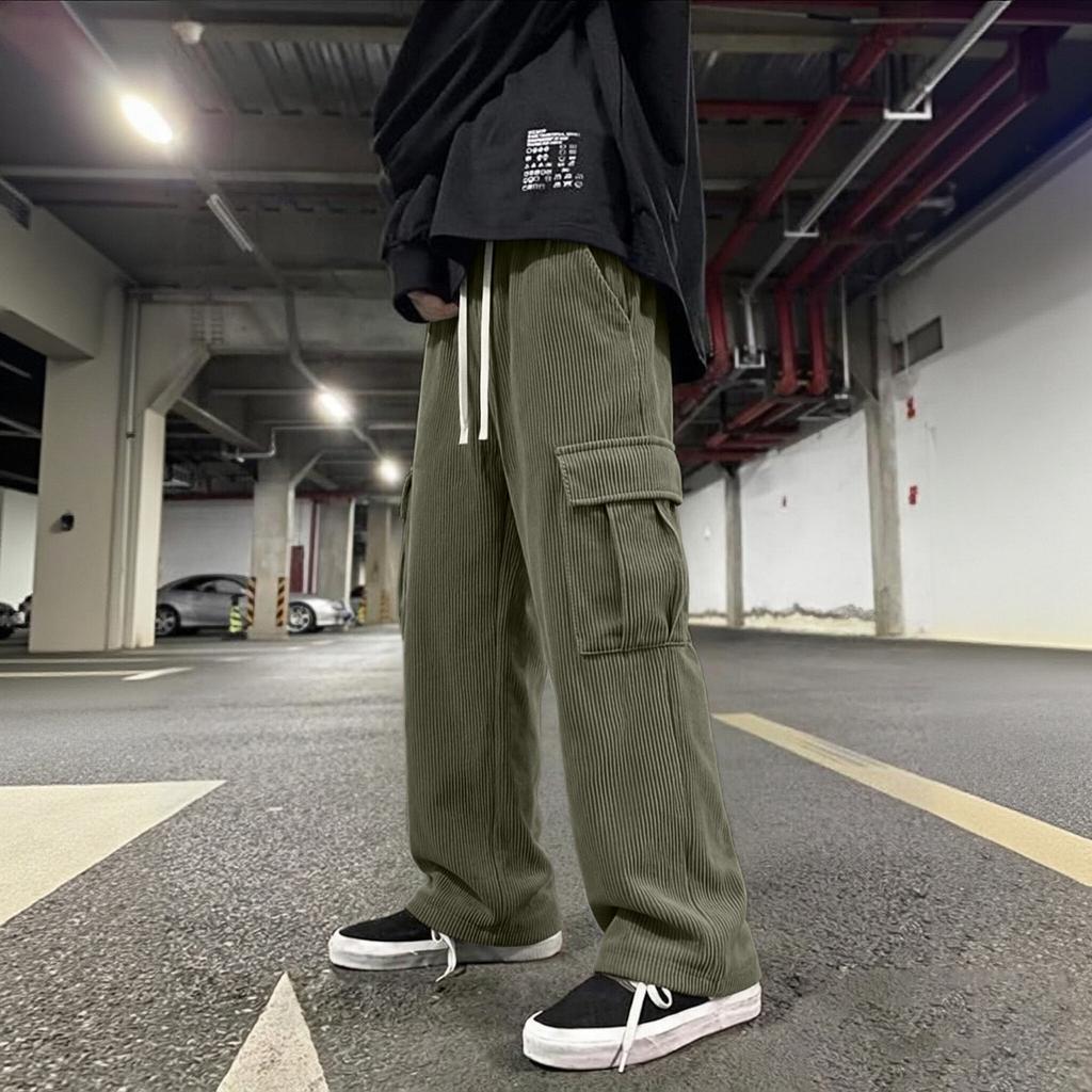 Men's Retro Corduroy Straight Leg Pants with and Multiple Pockets for Casual Wear