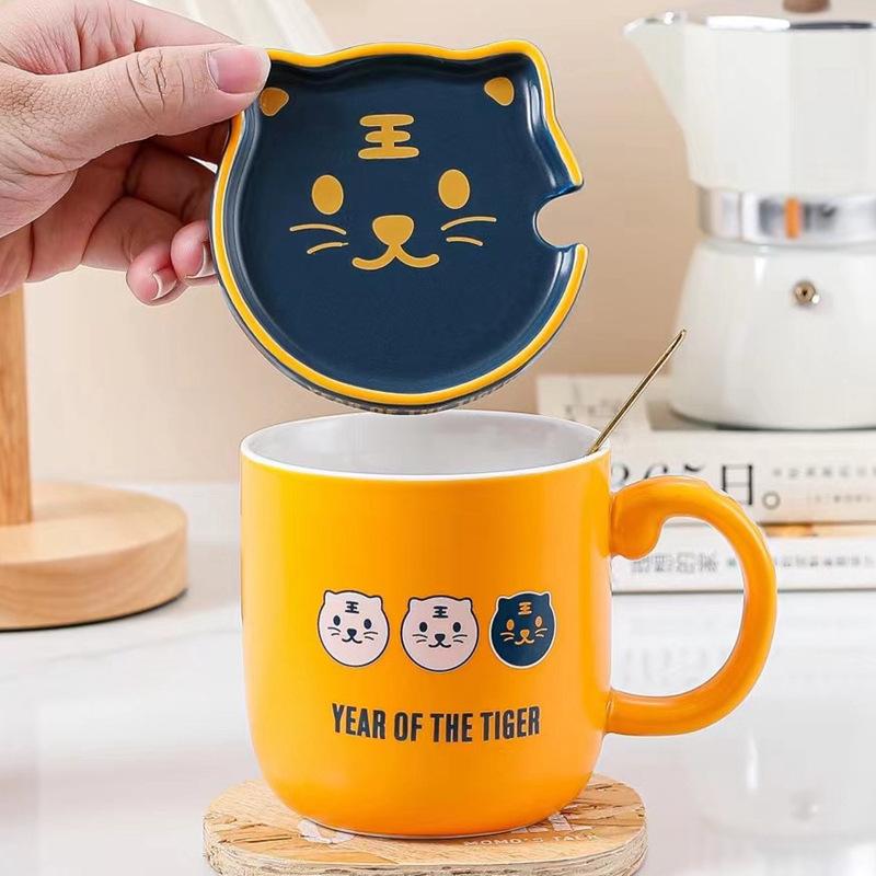 Cute Little Tiger Mug with Lid Spoon Cartoon Ceramic Mug Creative Large Capacity Couple Coffee Water Mug Gift Box