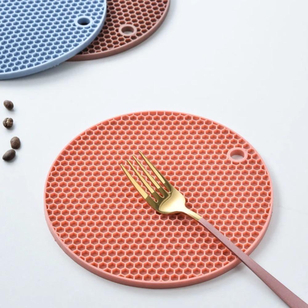 Silicone Honeycomb Heat Insulation Pad Heat Insulation Anti Slip Placemats Circular Waterproof Pad Kitchen Accessories