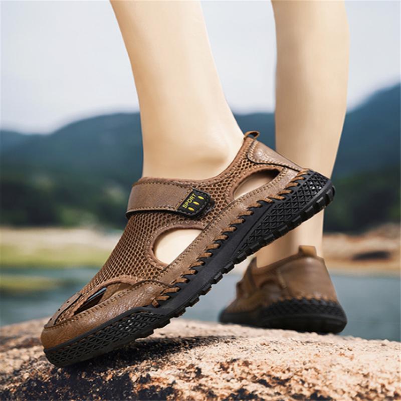 High Quality Sandals Breathable Men Shoes Mesh Outdoor Men Hollow Sandals Antiskid Beach Sandals Flat Footwear Zapatillas Hombre