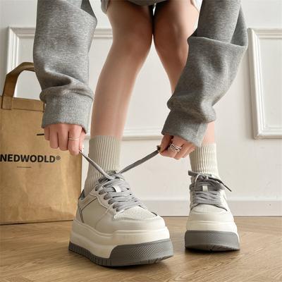 Retro wszechstronne buty na białej platformie podwyższającej damskie 2025 nowe popularne lekkie buty sportowe casualowe niskie buty typu board