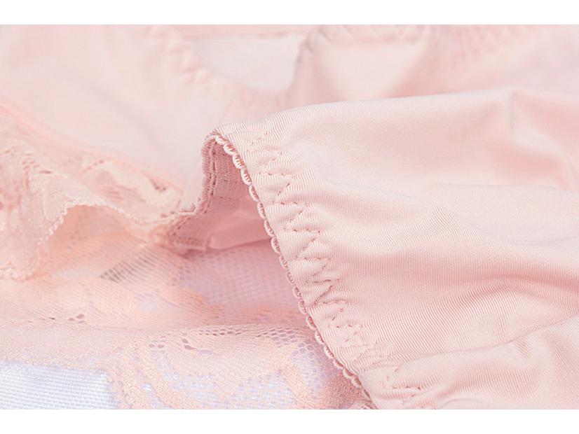 Plus Size Seamless Silk Mid-Waist Lace Panties for Curvy Women