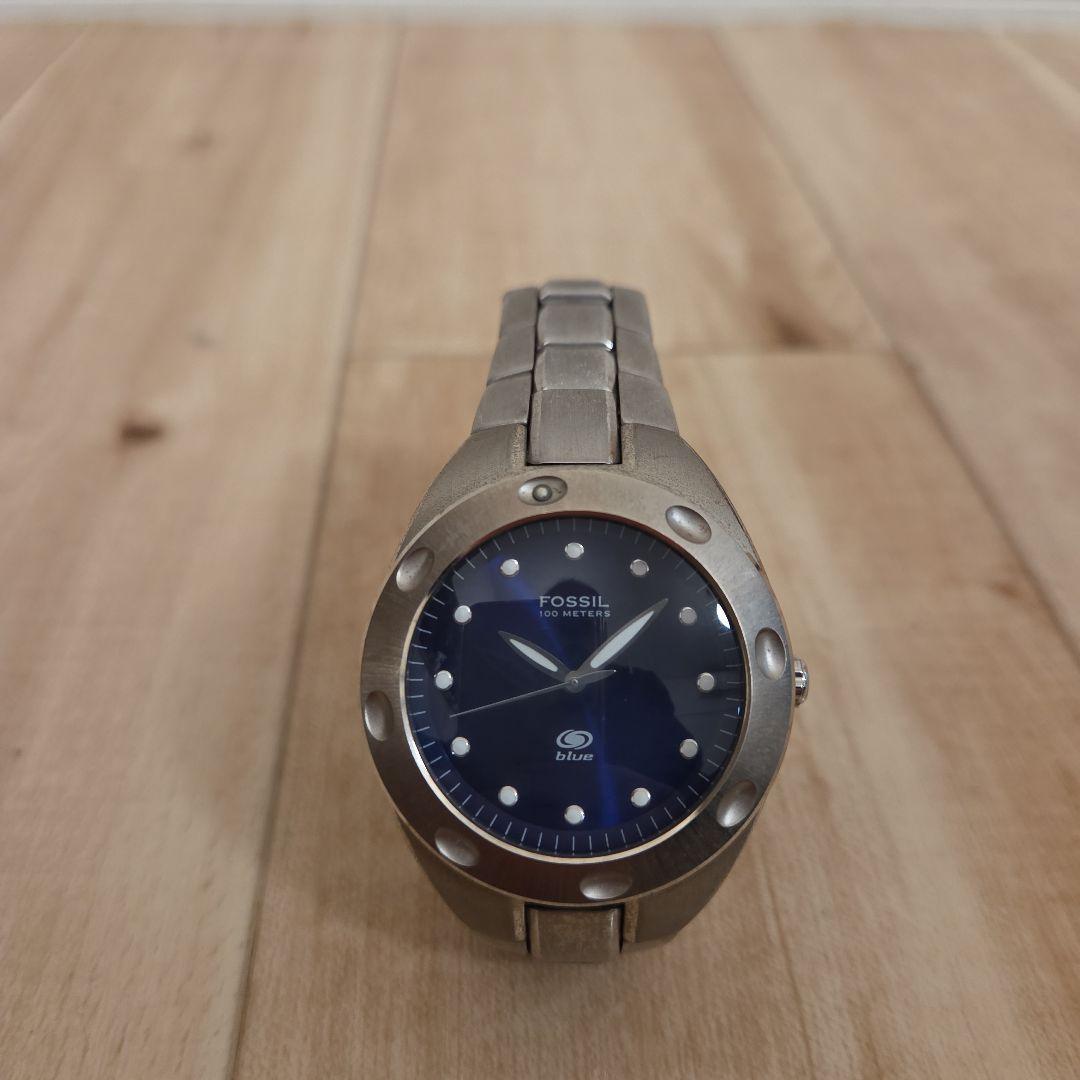 Used FOSSIL quartz watch blue