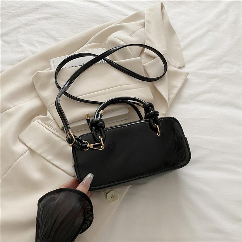 

Commuter to work Crossbody small square bag 2025 summer new Korean version stylish and simple portable commuter bag female