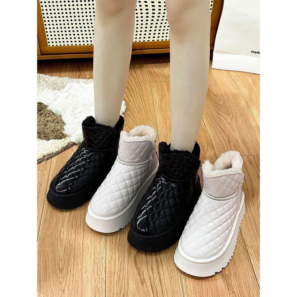 Retro platform snow boots women's 2025 autumn and winter Internet celebrity niche solid color fashion short boots tide