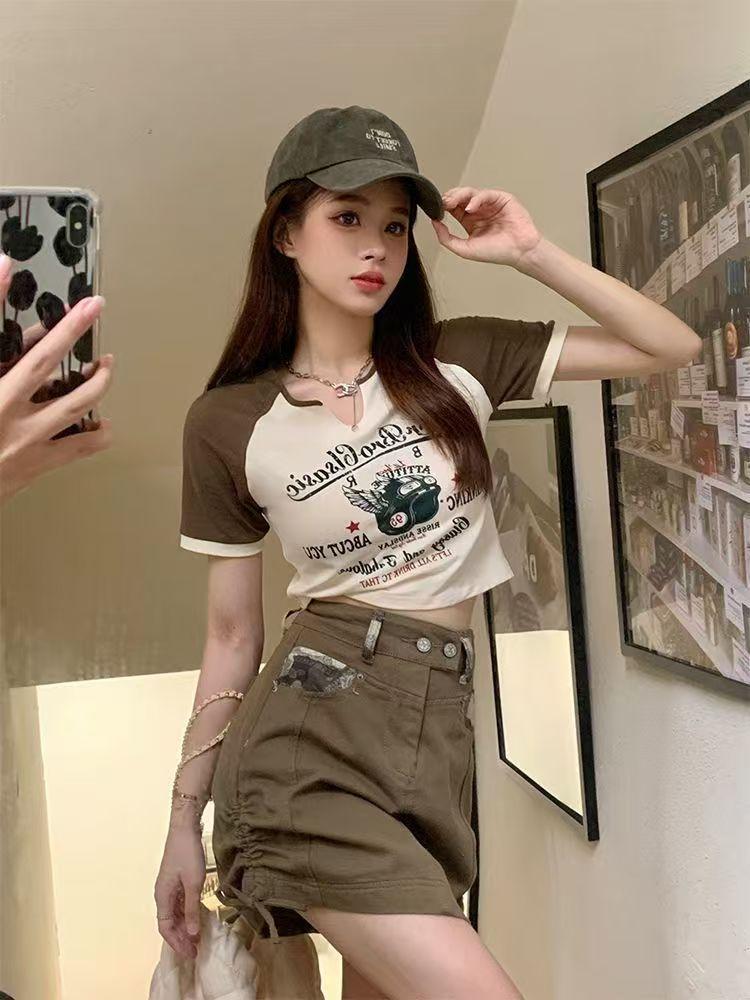 Korean version of the new color-inserted printed short-sleeved T-shirt women's summer V-neck slim-fitting and thin bottoming top women's tide wholesal