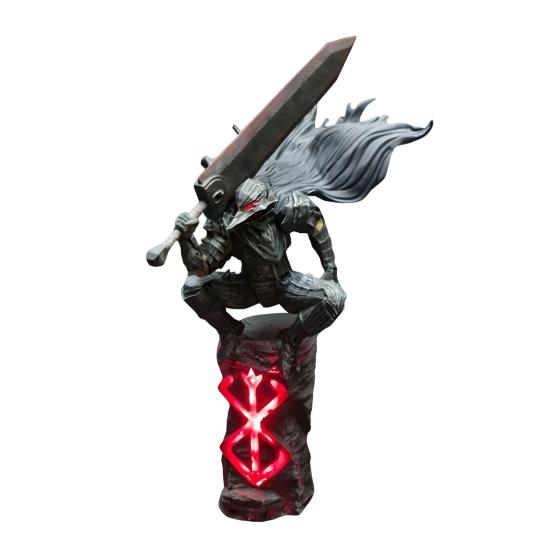 Schwertkämpfer Figur mit Waffe Desktop Statue mit eingebautem LED Licht Harz Anime Figur Skulptur Sammlerstück Spielzeug für Home Schreibtisch Dekoration
