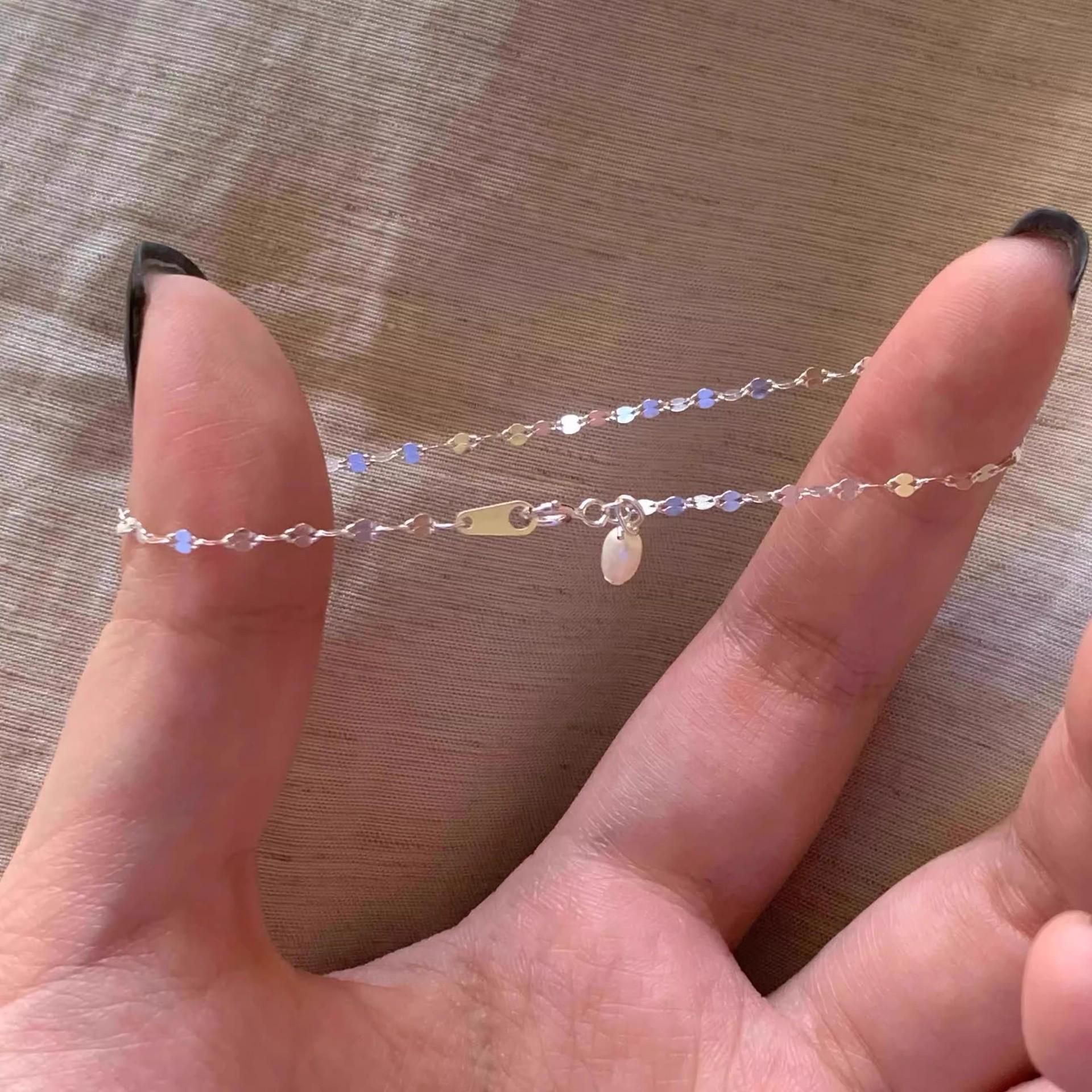 Women s Elegant Sparkling Pearl Bracelet - Light Luxury Niche Design with Exquisite Lips Chain Detailing