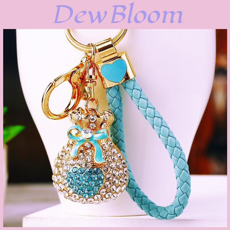 Sparkling Heart Shaped Lucky Charm Keychain For Women Stylish Metal Key Ring Gift