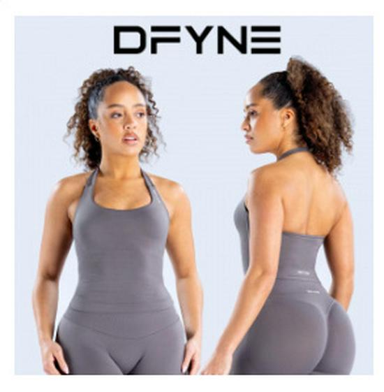 European Seamless Halter Neck Sports Vest & Ruched Yoga Shorts Set