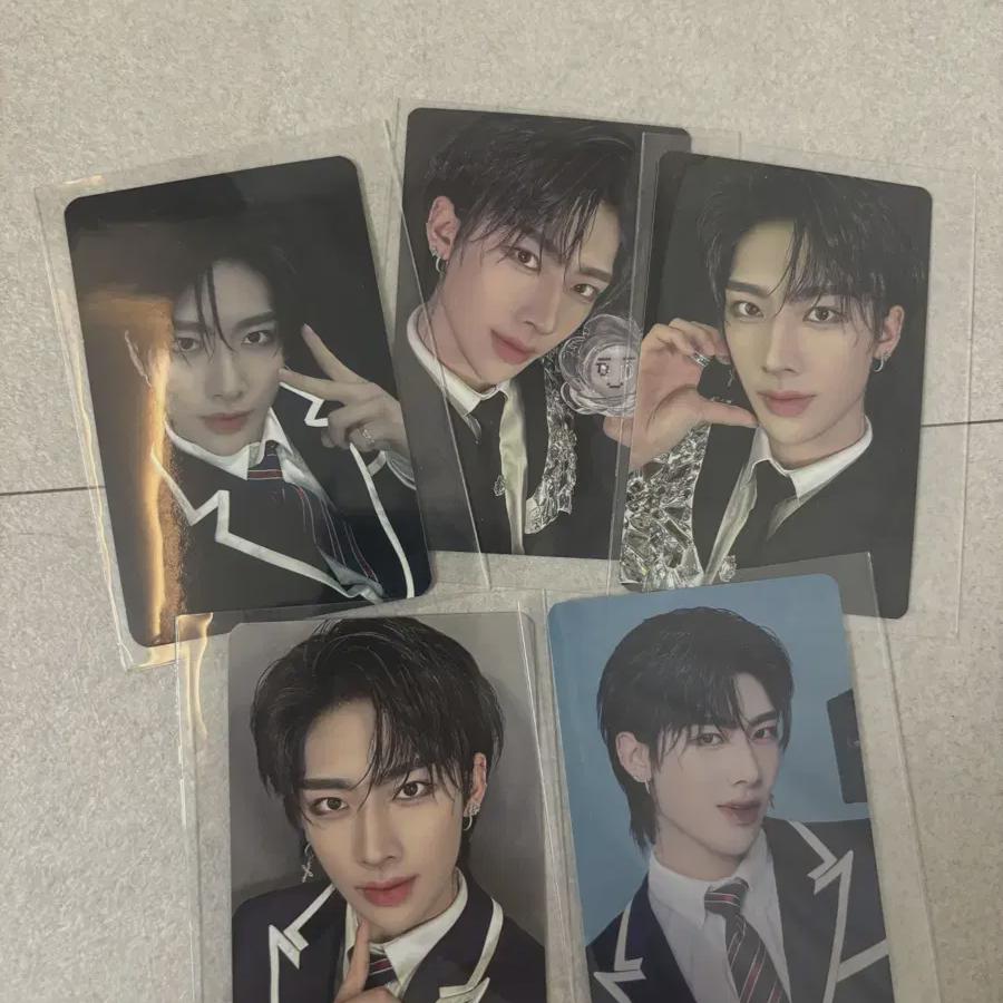 

ZEROBASEONE Рики Пока Продает Собак Дешево, Zerobaseone