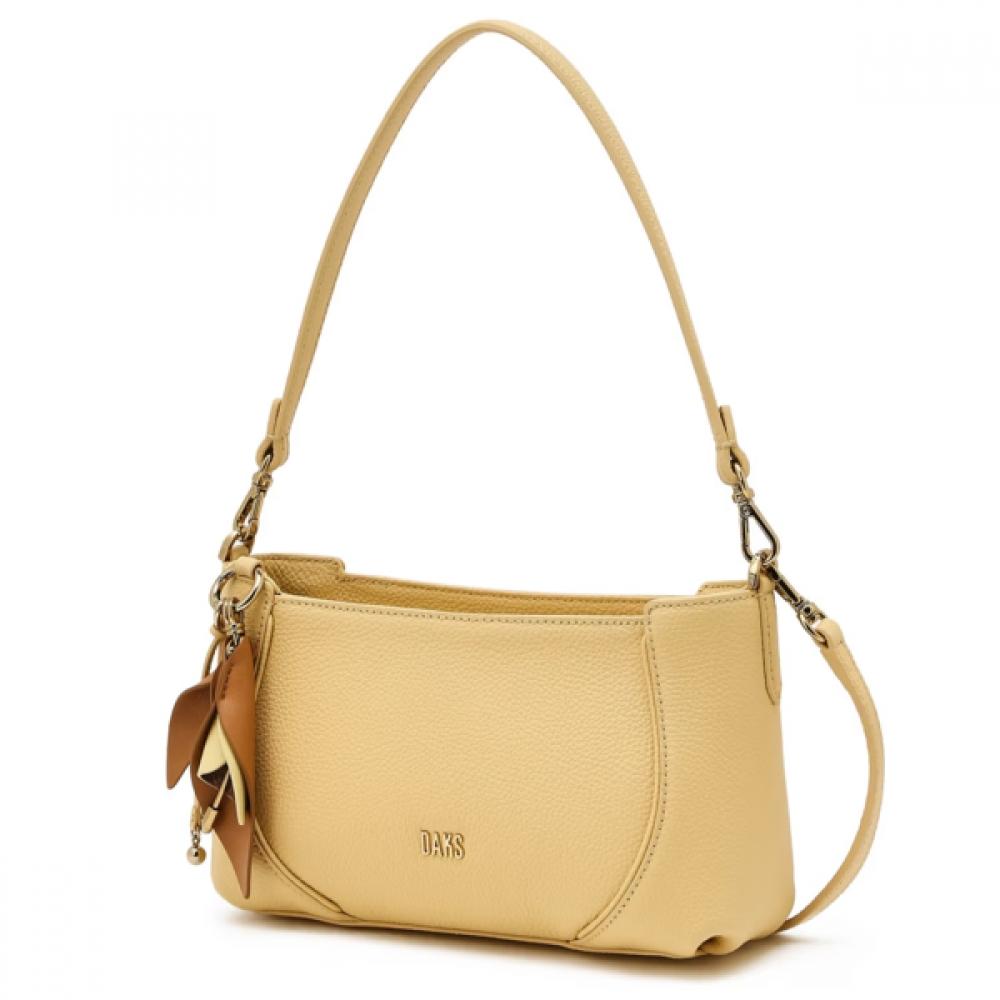 

Dcba6e560y2 [ria] Cowhide Flower Charm Shoulder Bag S Single option