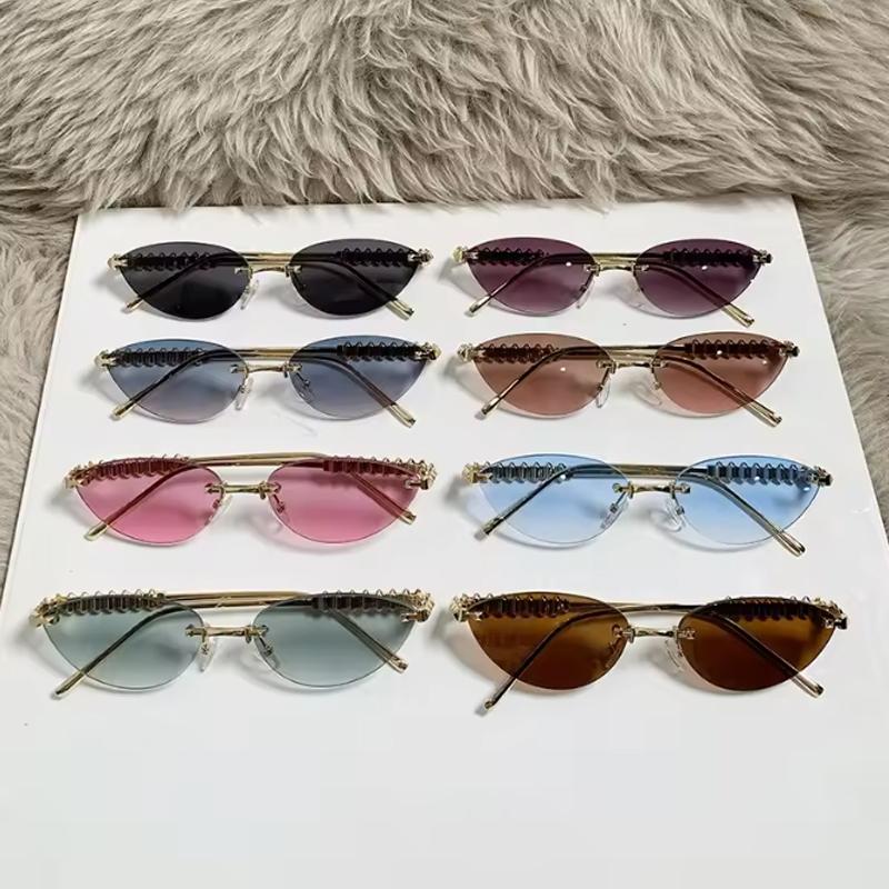 Occhiali da Sole Trendy Senza Montatura Cat Eye in Metallo Donna Montatura Piccola Marca di Lusso Occhiali da Sole con Borchie Tonalità Femminile Elegante Unico Occhiali